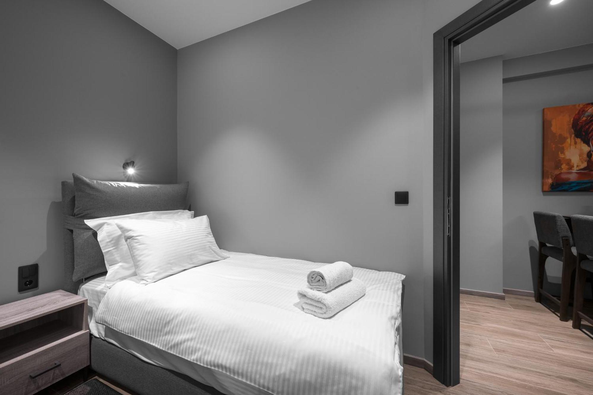 No9, Chic & Modern 2Bdr Apartment In The Centre Of Thessaloniki Exterior photo